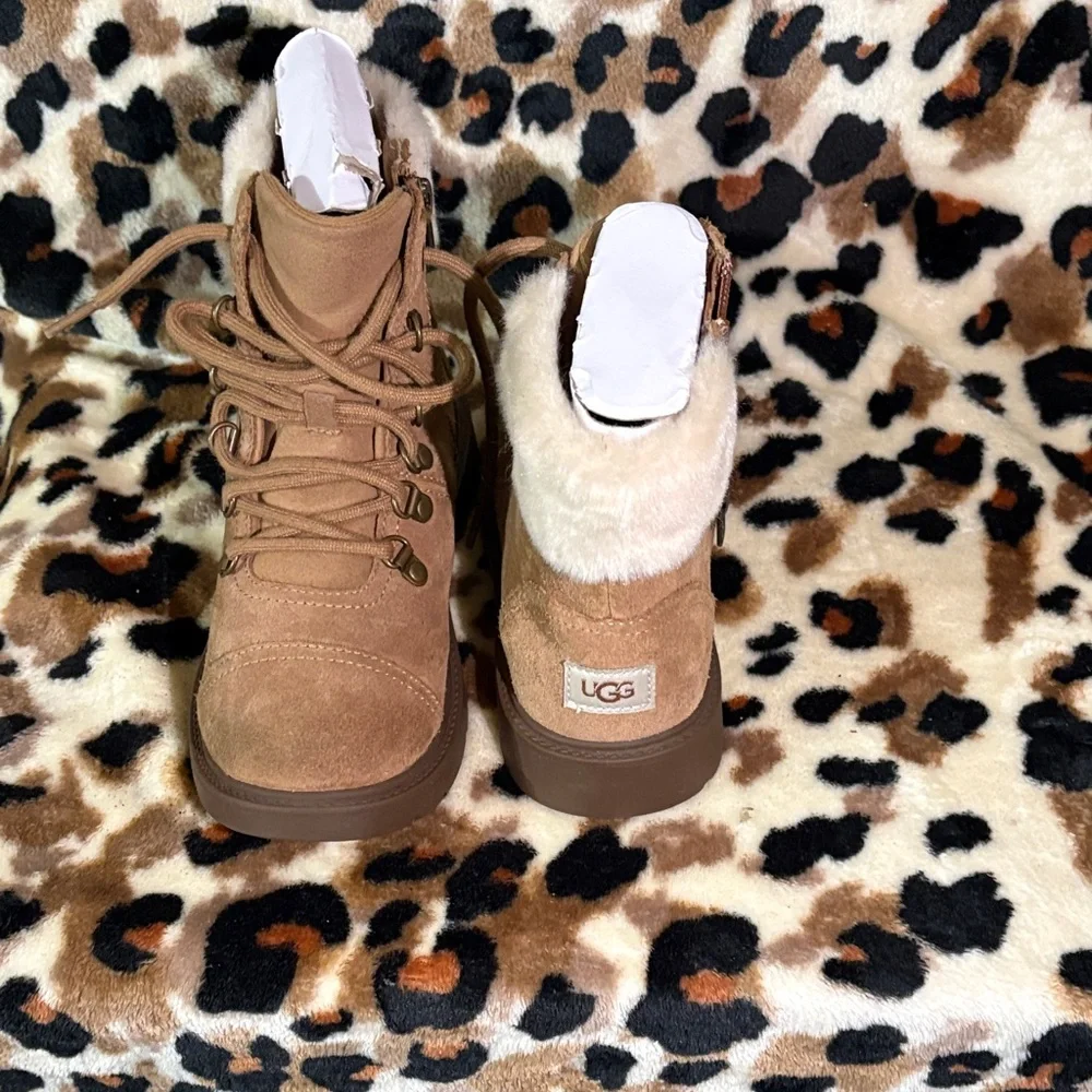 UGG Women's Brown Winter Boots with Fur Lining - Picture 3 of 5
